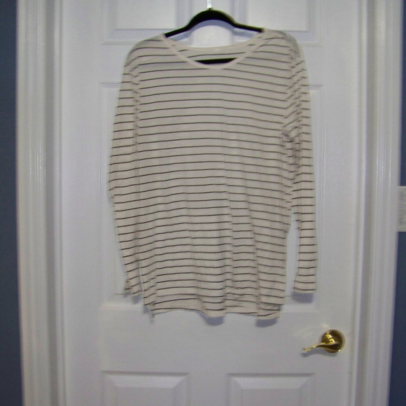 !!! 3 for $25 Striped t-shirt - Picture 1 of 1